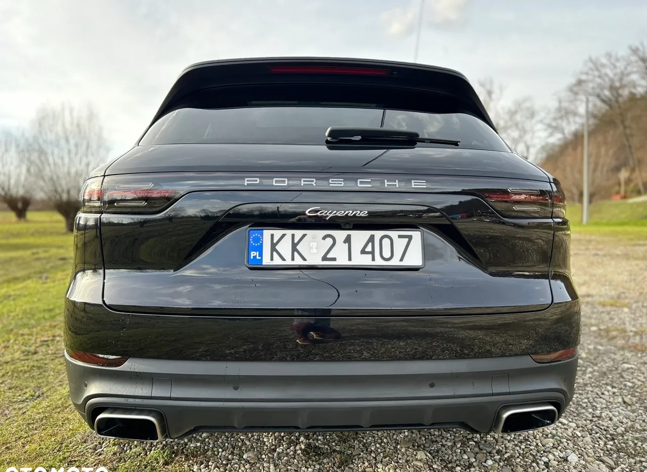 Porsche Cayenne cena 279900 przebieg: 86100, rok produkcji 2019 z Kraków małe 781